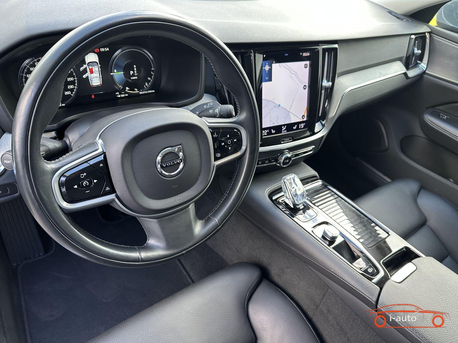 Volvo V60 T6 AWD Recharge Inscription za 30700€