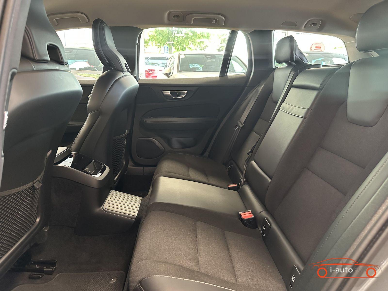Volvo V60 Inscription Plug-In AWD za 25800€