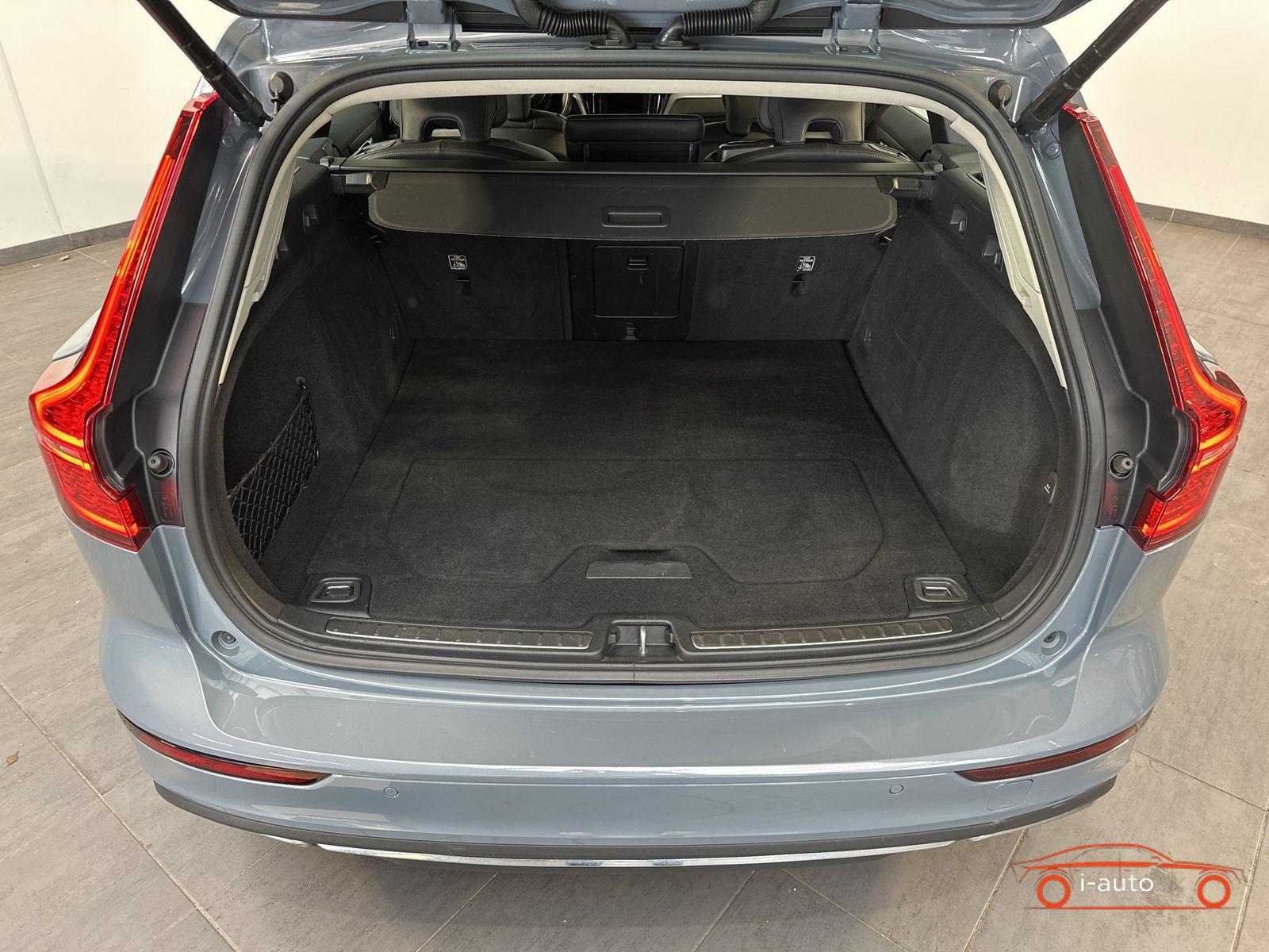 Volvo V60 T6 AWD Recharge Inscription za 30700€