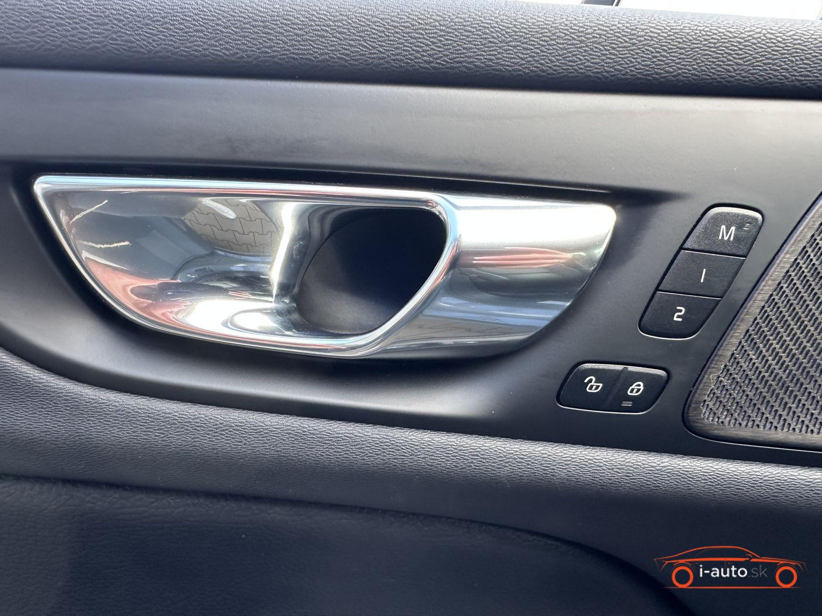 Volvo V60 T6 AWD Recharge Inscription za 30700€