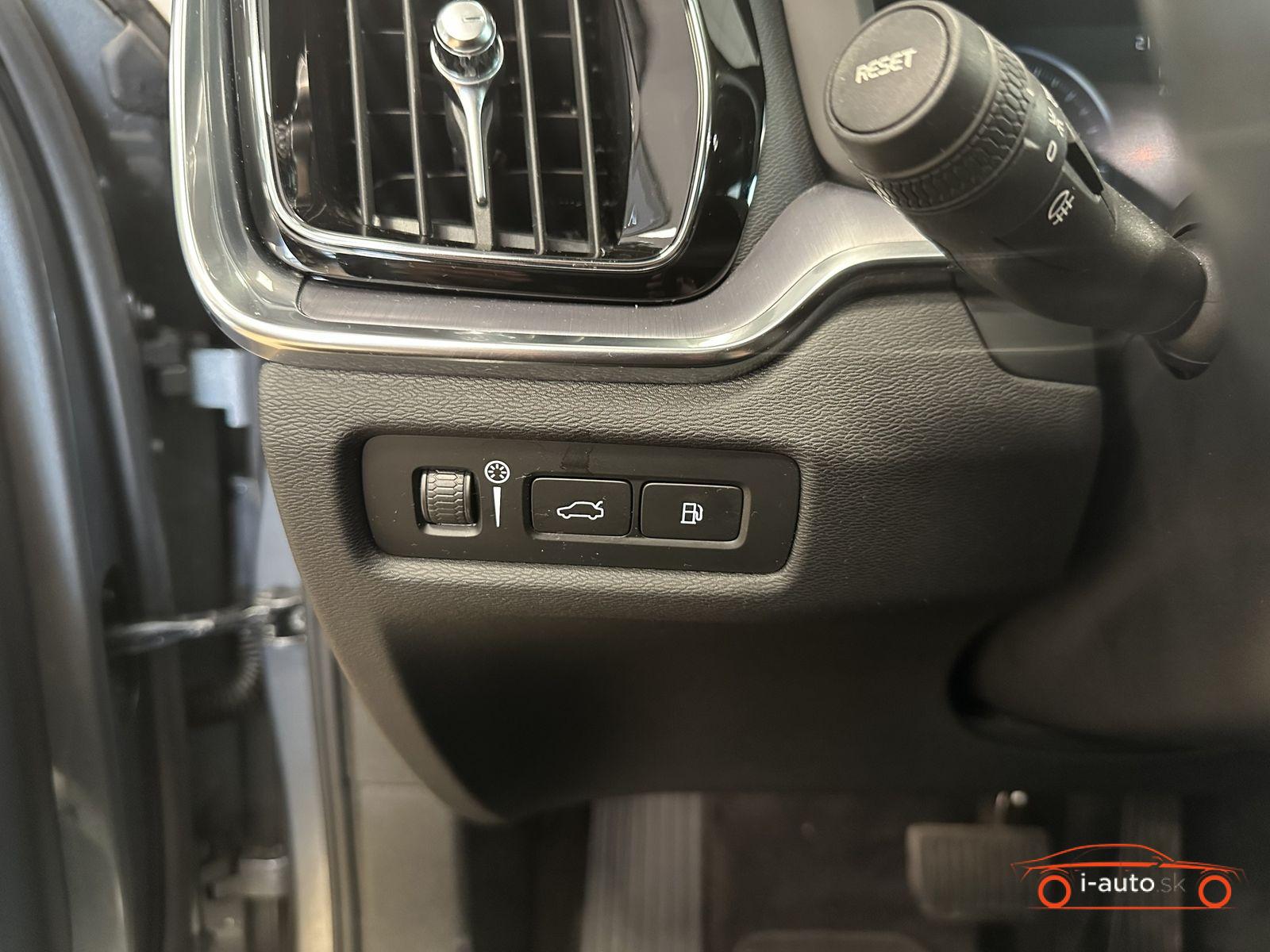 Volvo V60 Inscription Plug-In AWD za 25800€