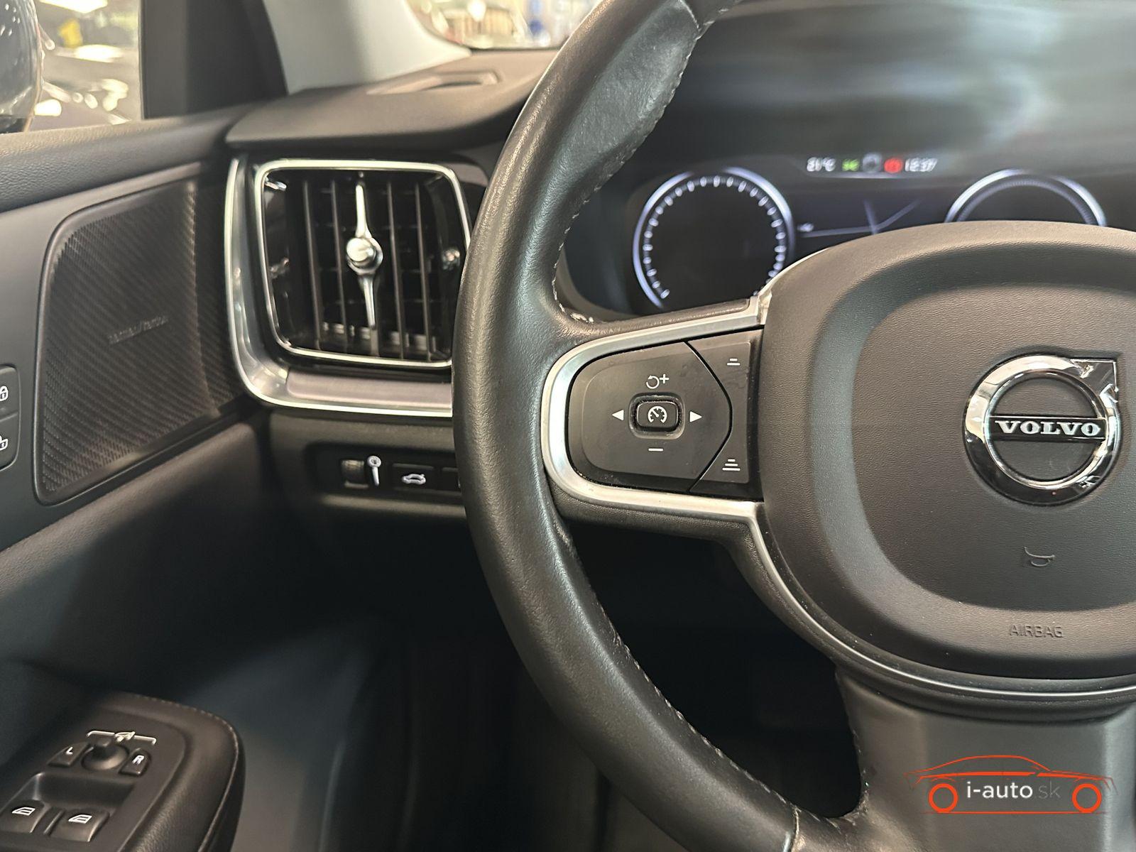 Volvo V60 Inscription Plug-In AWD za 25800€