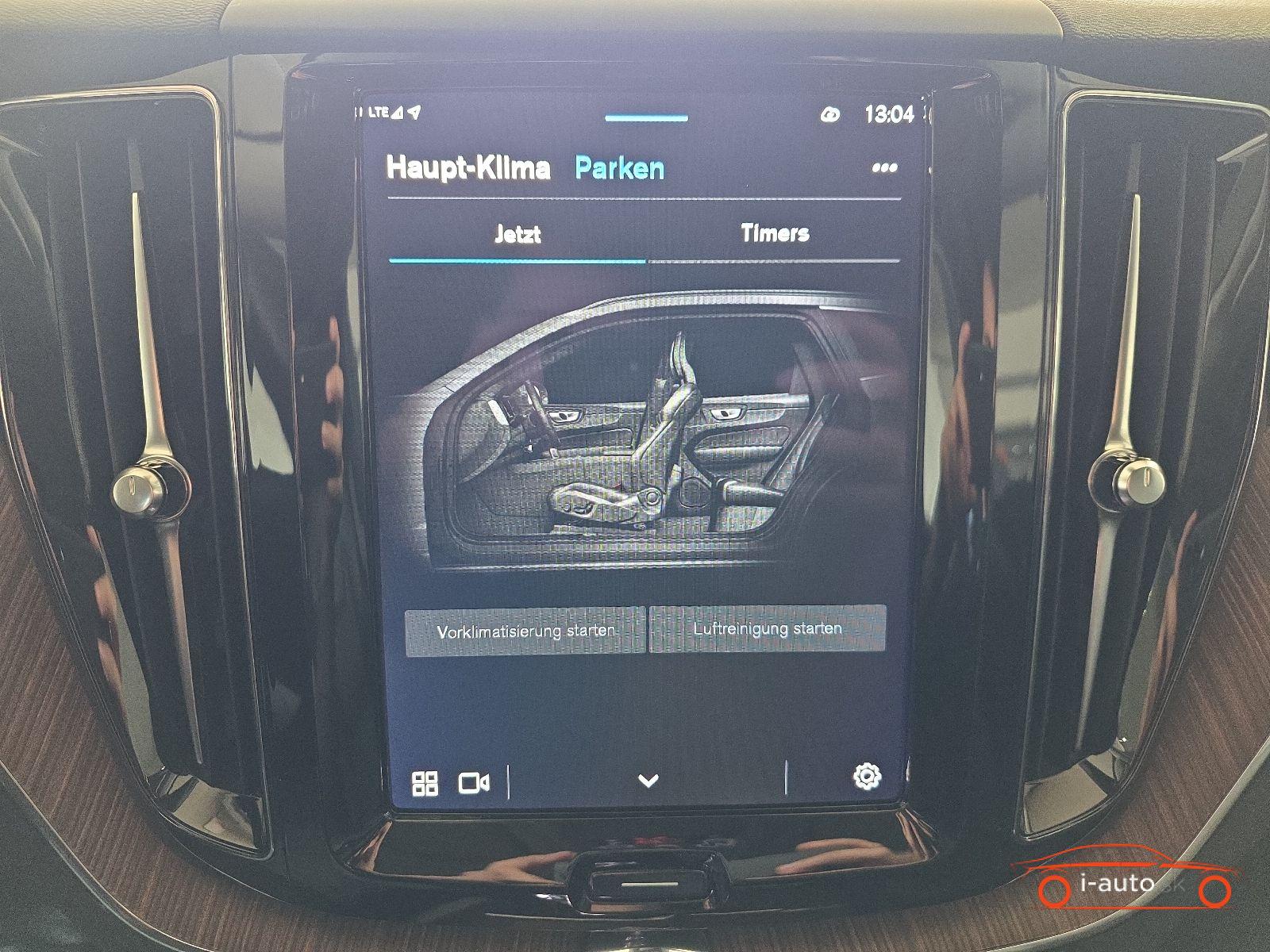 Volvo XC60 T8 Plus Bright Recharge AWD za 40330€