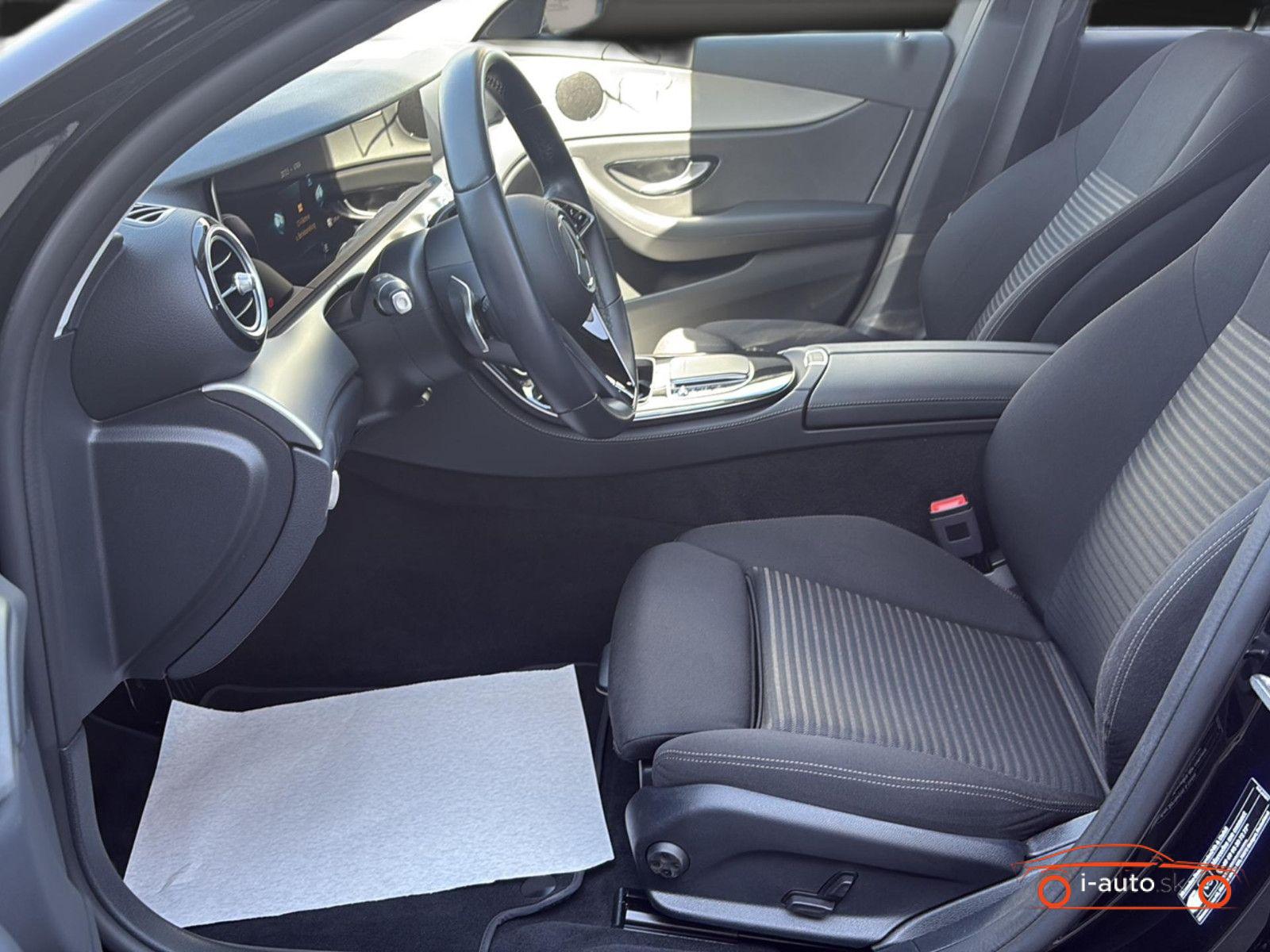 Mercedes-Benz E T 300de za 33000€