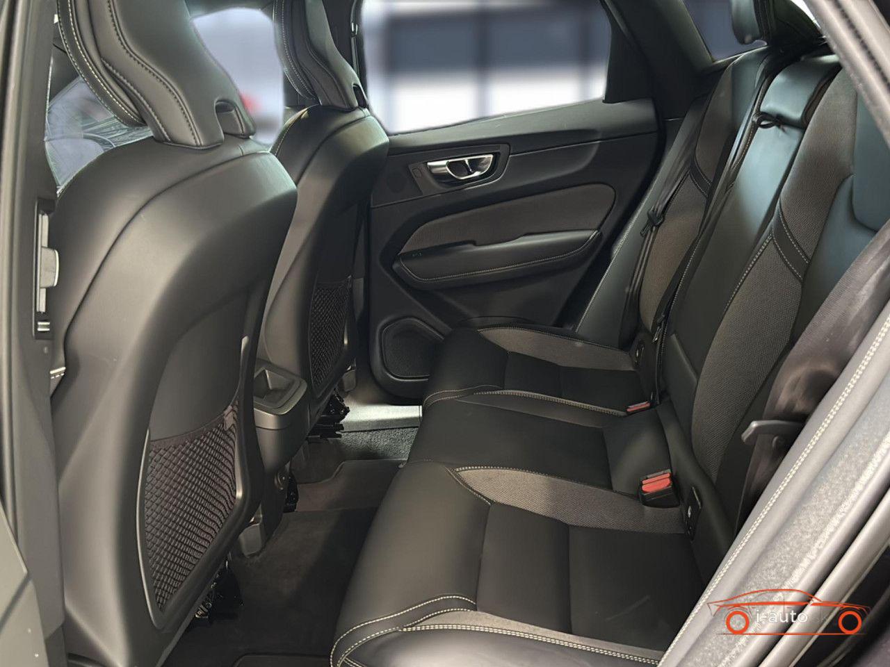 Volvo XC60 XC 60 Plus Dark AWD za 42500€