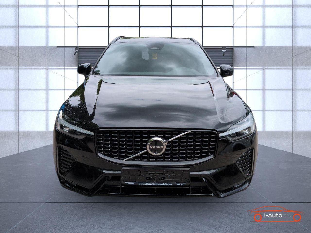 Volvo XC60 Plus Dark AWD za 43500€