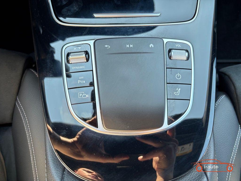 Mercedes-Benz E T 300de 4MATIC AMG za 35000€