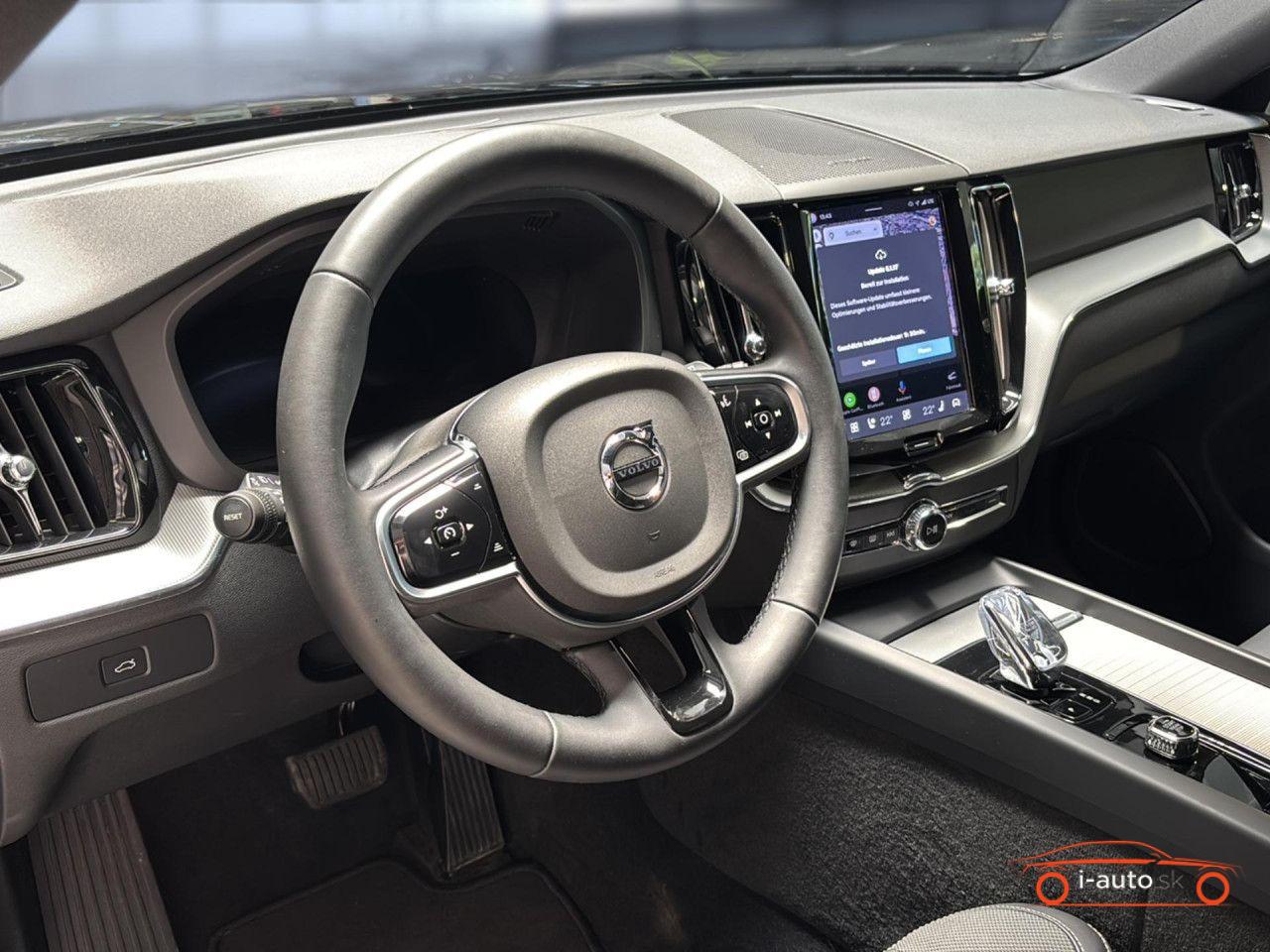 Volvo XC60 XC 60 Plus Dark AWD za 42500€