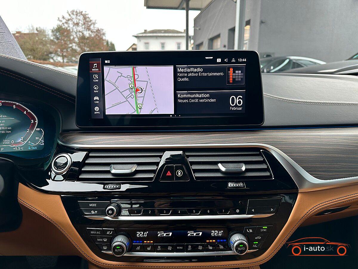BMW 530 530 e xDrive Touring Luxury Line  za 35150€