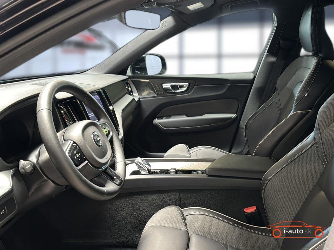 Volvo XC60 XC 60 Plus Dark AWD za 42500€