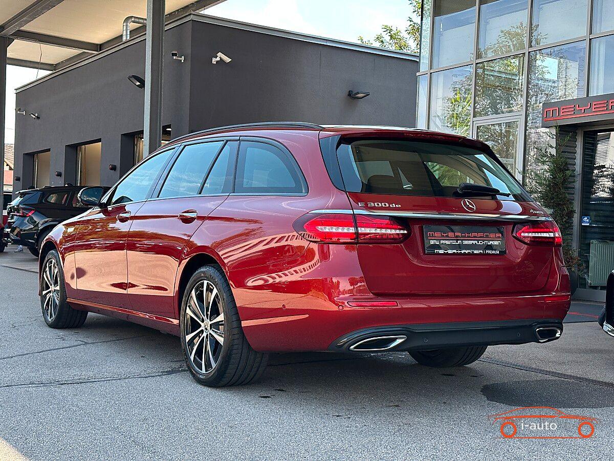 Mercedes-Benz E T 300 de PHEV T 4Matic  za 33000€