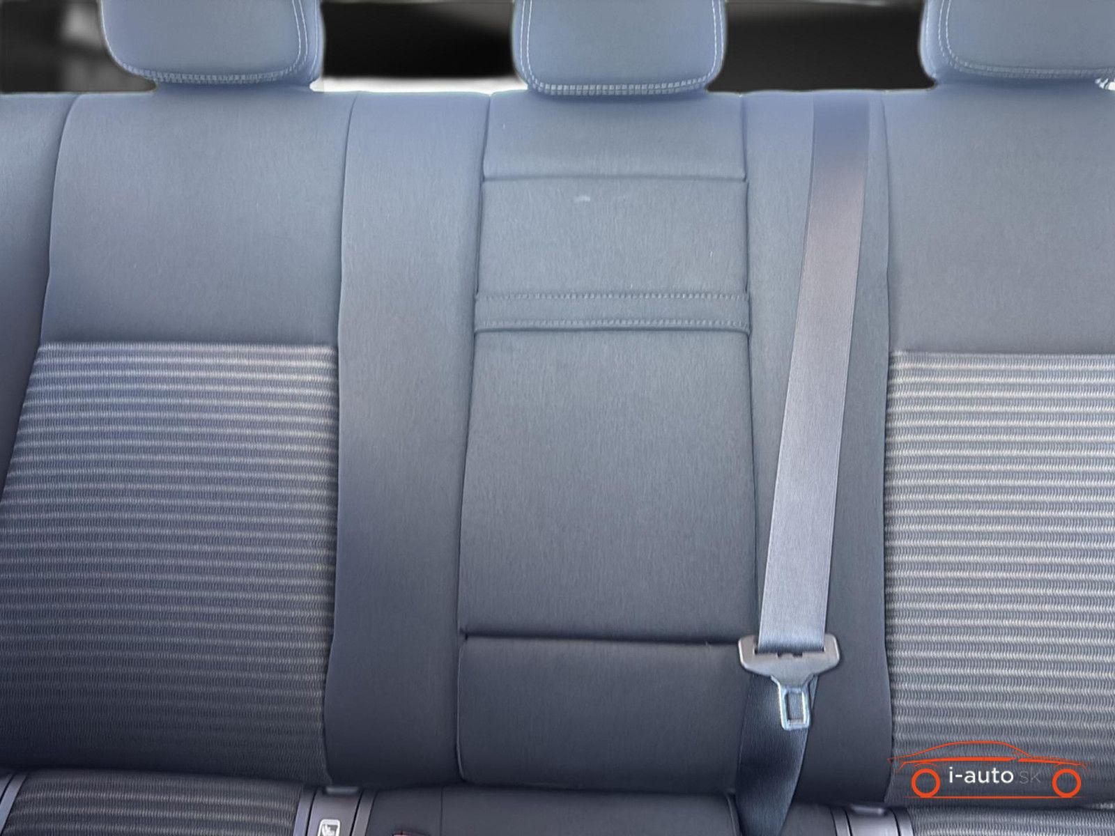 Mercedes-Benz E T 300de za 33000€