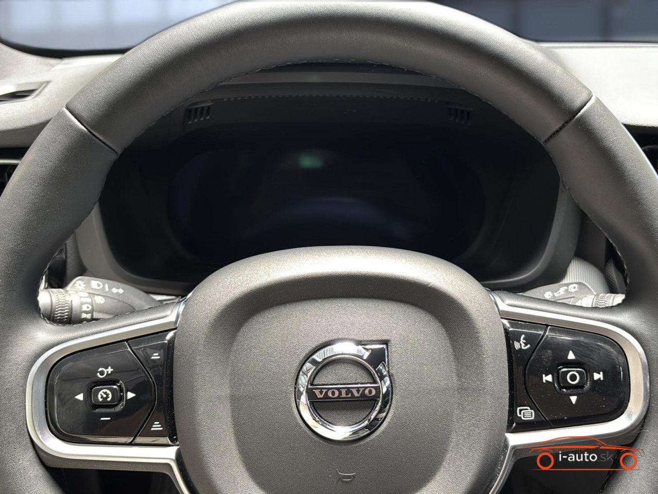 Volvo XC60 XC 60 Plus Dark AWD za 42500€