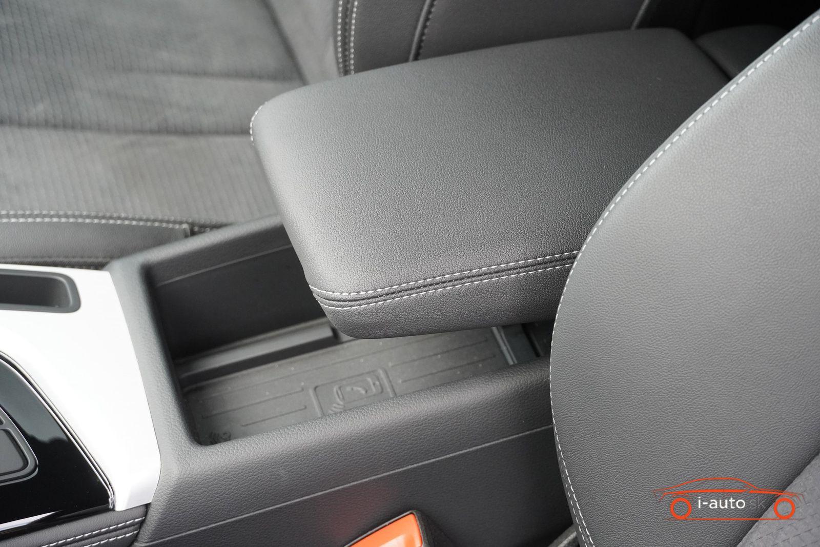 Audi A4 Avant 40 TFSI quattro competition  za 46610€