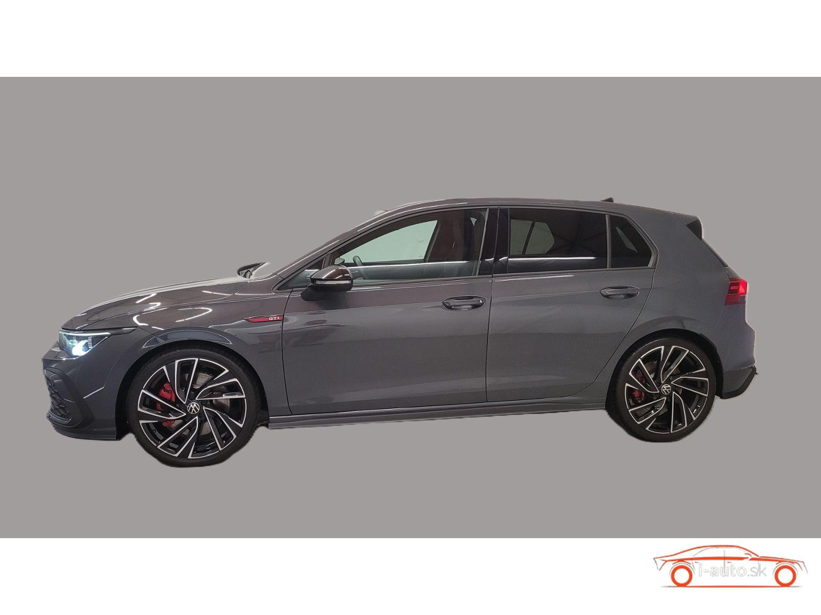 Volkswagen Golf VIII GTI 2.0 TSI DSG Black Style za 31500€