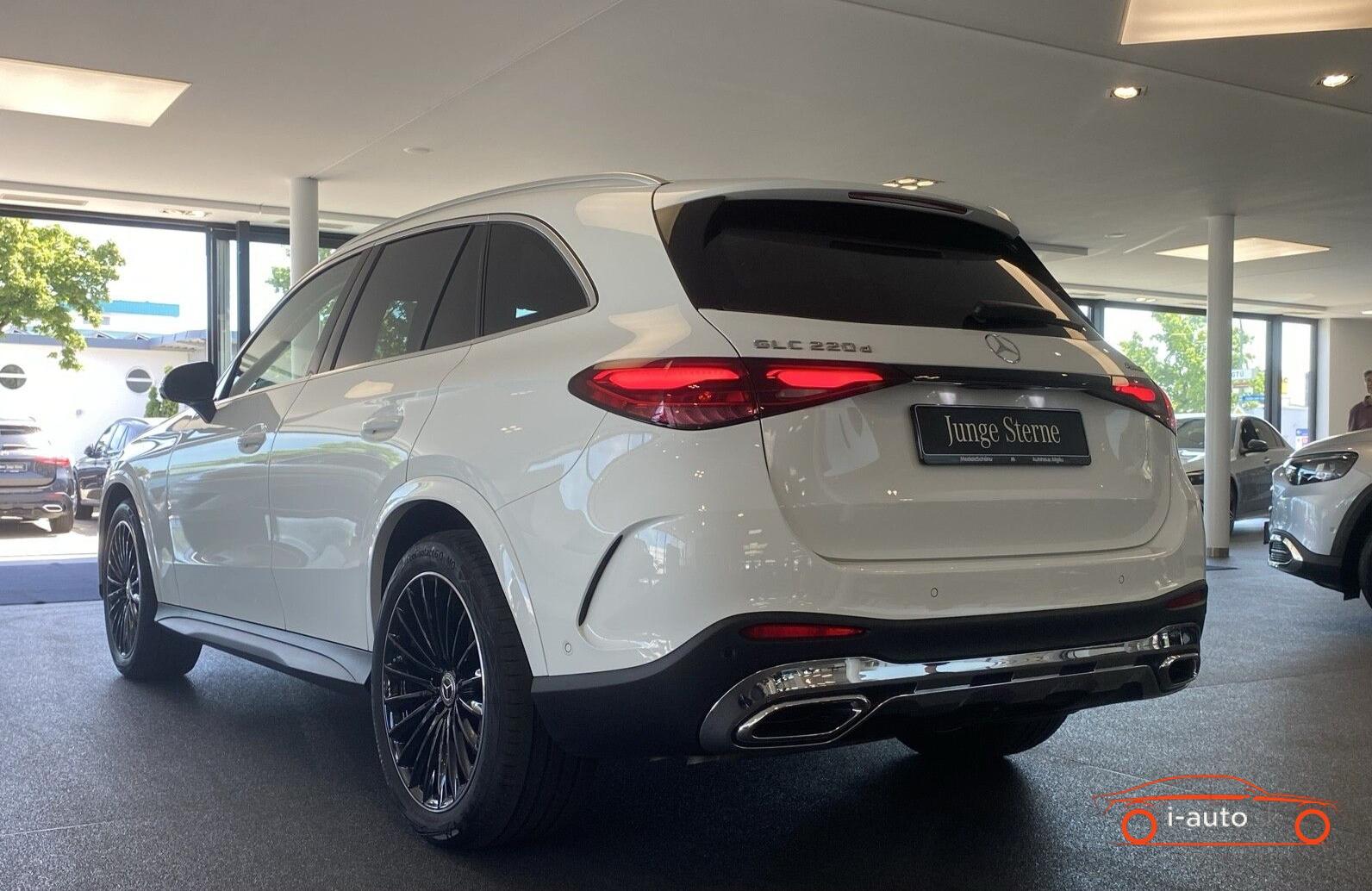 Mercedes-Benz GLC 220d 4M AMG za 61700€
