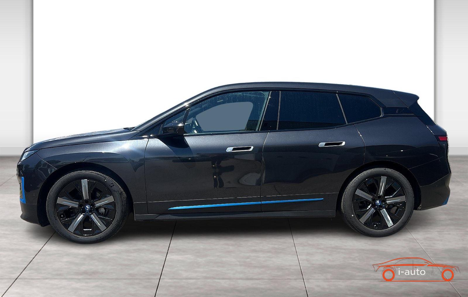 BMW iX xDrive40 za 42900€