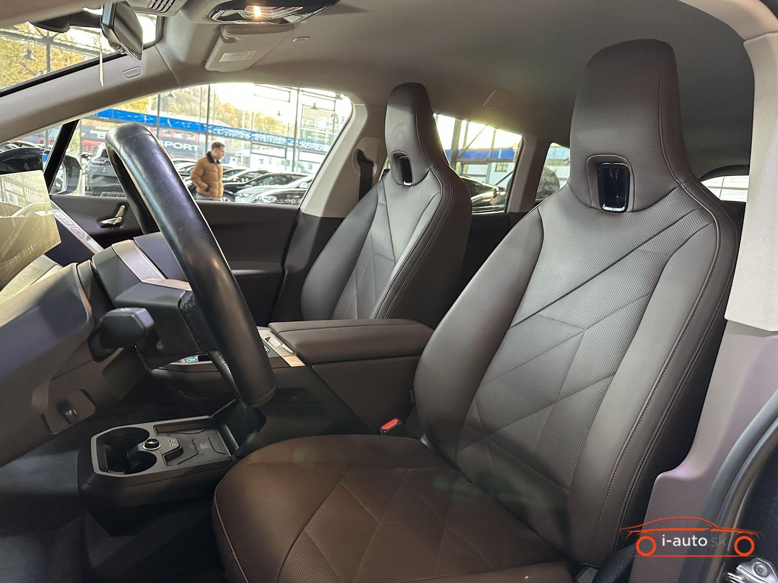BMW iX xDrive40 za 44800€