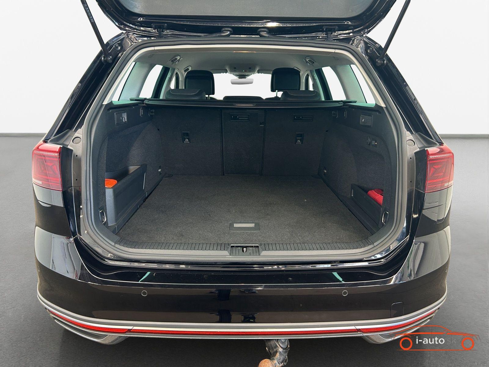 Volkswagen Passat Alltrack Variant 4Motion 2.0 TDI za 35310€