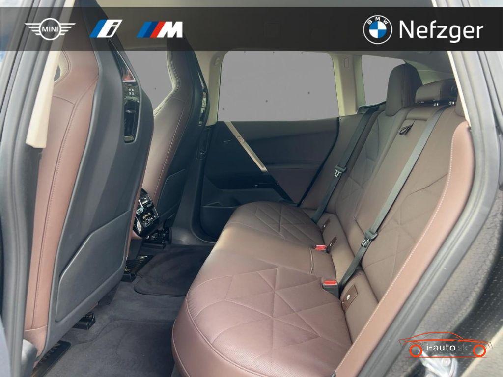 BMW iX xDrive40 Premium Plus za 45710€