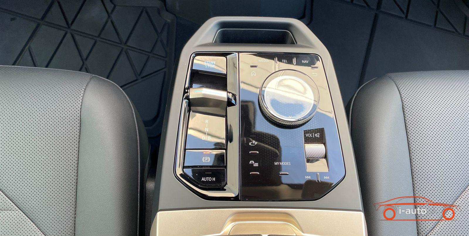 BMW iX xDrive40 za 40700€