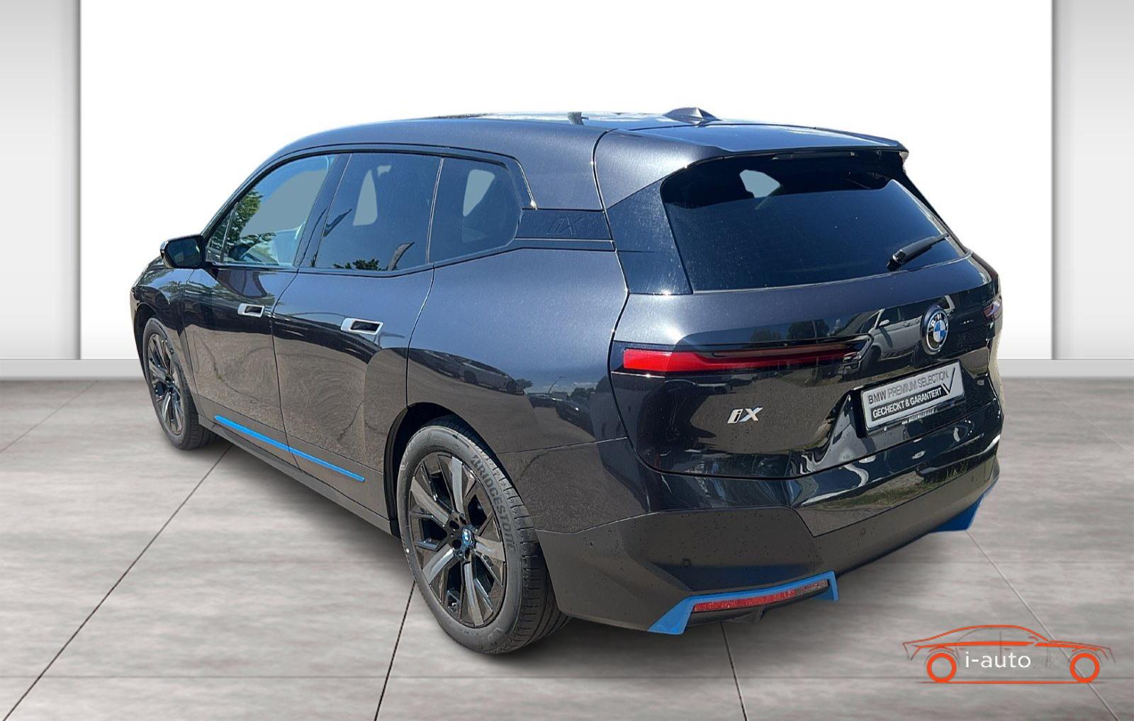 BMW iX xDrive40 za 42900€