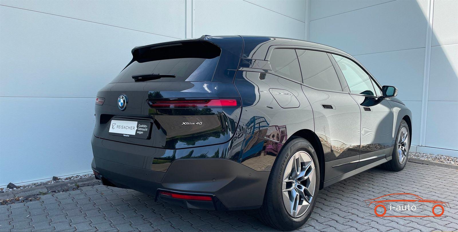 BMW iX xDrive40 za 40700€