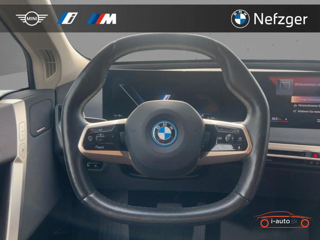 BMW iX xDrive40 Premium Plus za 45710€