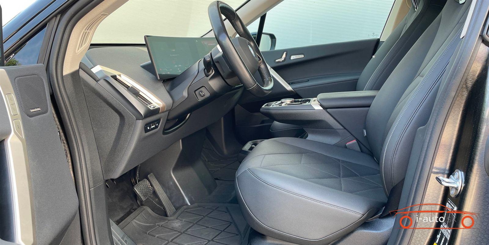 BMW iX xDrive40 za 40700€