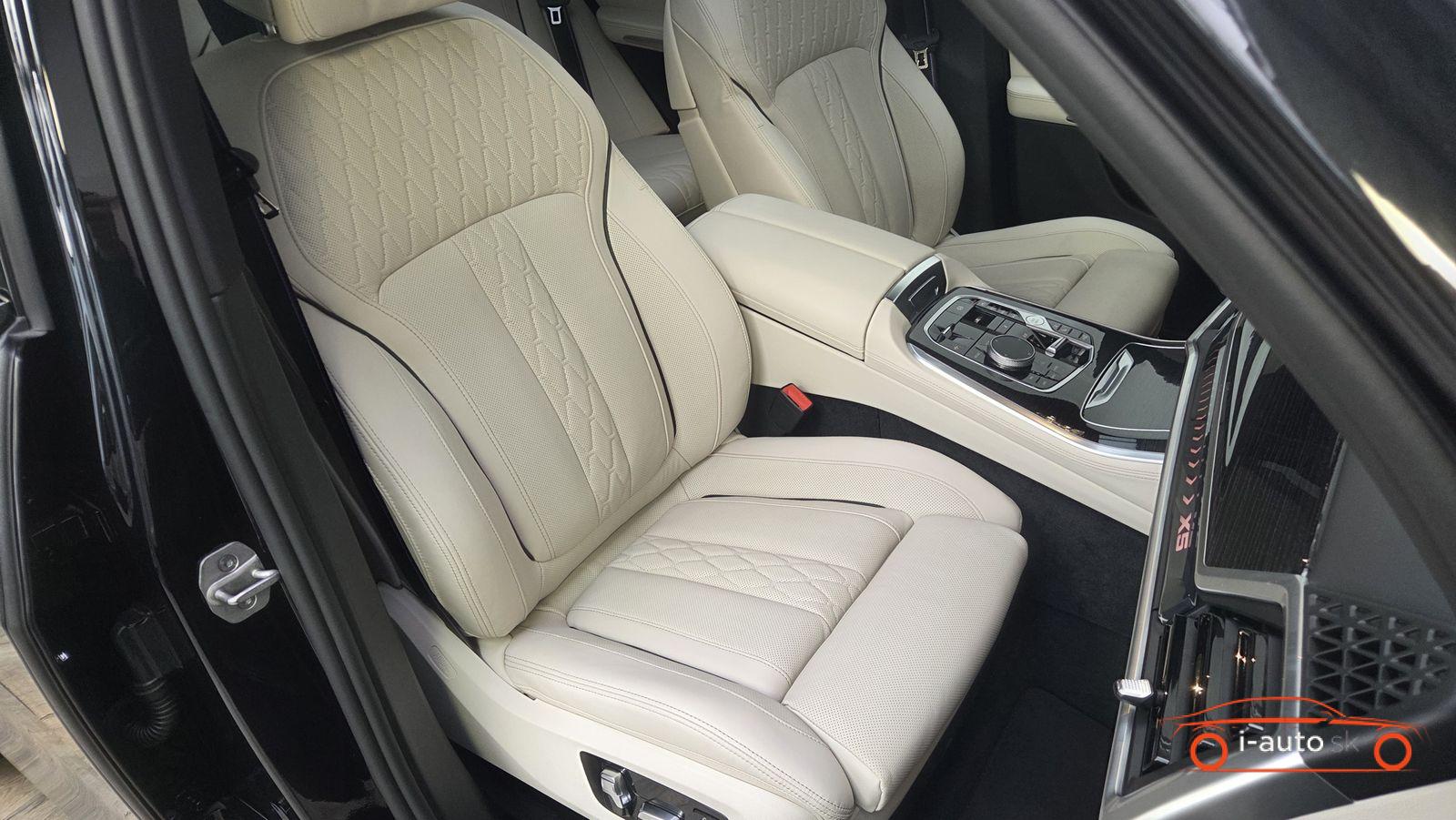 BMW X5 xDrive 50e M Sport Pro za 101500€
