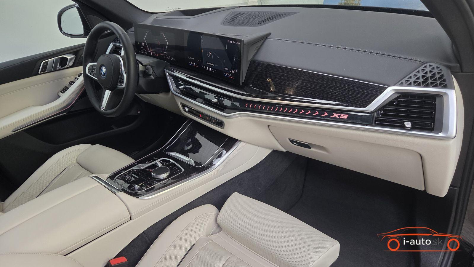 BMW X5 xDrive 50e M Sport Pro za 101500€