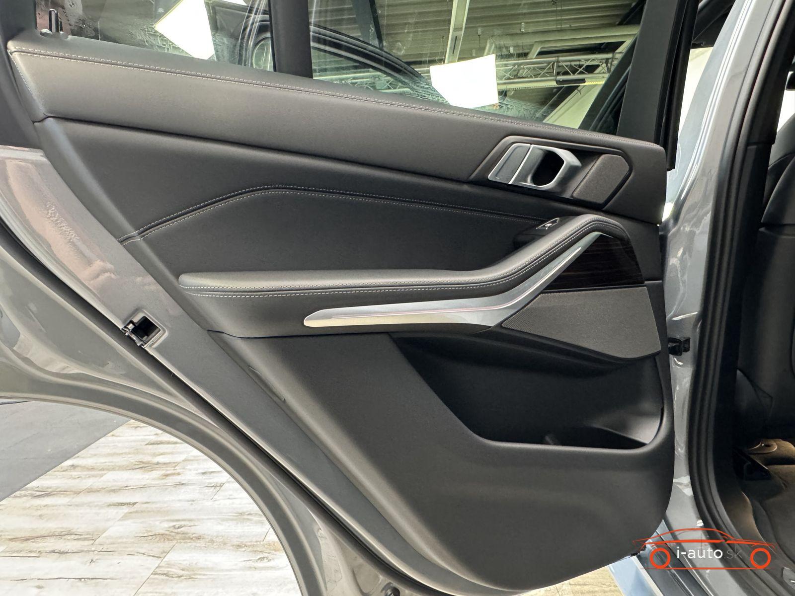 BMW X5 xDrive 30d M Sport  za 87000€