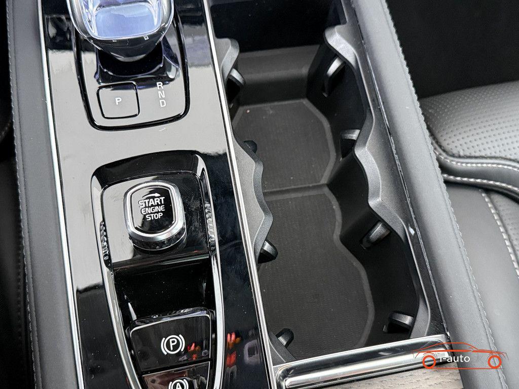 Volvo XC90 T8 Ultra Dark Plug-In Hybrid AWD za 82500€