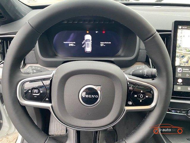 Volvo XC90 T8 AWD Ultra Black Edition za 81500€