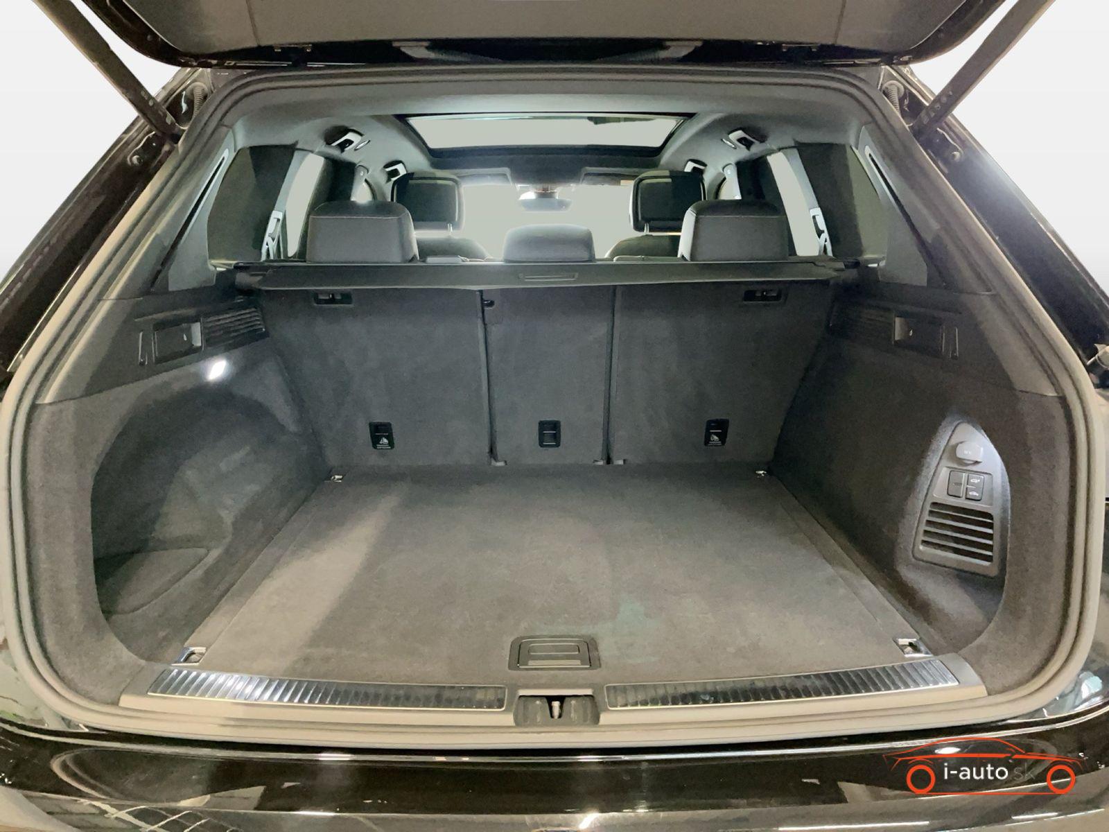 Volkswagen Touareg 3.0 TDI V6 TDI 4M R-Line za 53700€