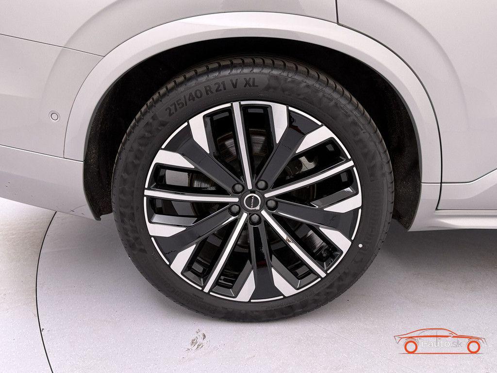 Volvo XC90 T8 Ultra Dark Plug-In Hybrid AWD za 82500€