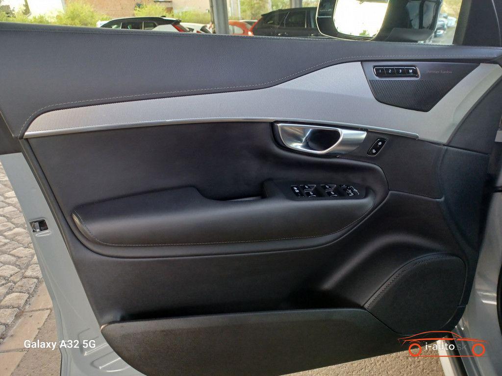 Volvo XC90 T8 Ultra Dark Plug-In Hybrid AWD za 61410€