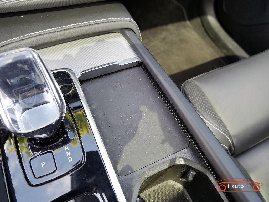 Volvo XC90 B5 AWD Plus Bright  za 56840€