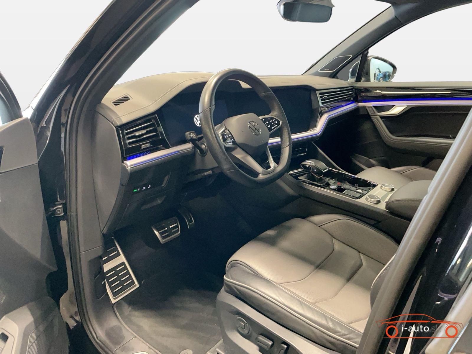 Volkswagen Touareg 3.0 TDI V6 TDI 4M R-Line za 53700€