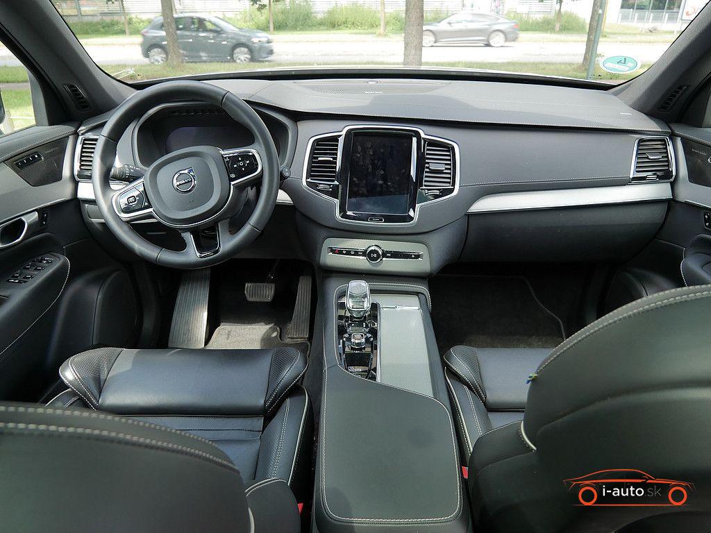 Volvo XC90 B5 AWD Plus Bright  za 56840€