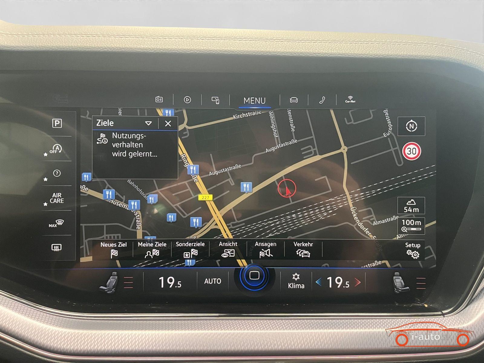 Volkswagen Touareg 3.0 TDI R-Line Black Style za 47900€