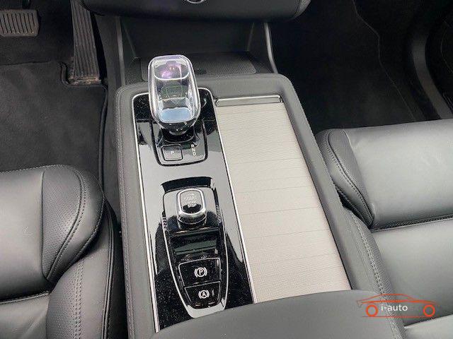 Volvo XC90 T8 AWD Ultra Black Edition za 81500€