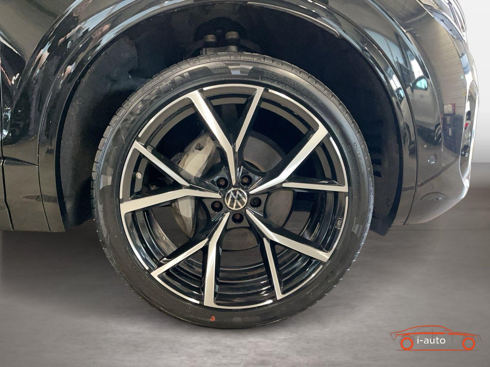 Volkswagen Touareg 3.0 TDI V6 TDI 4M R-Line za 53700€