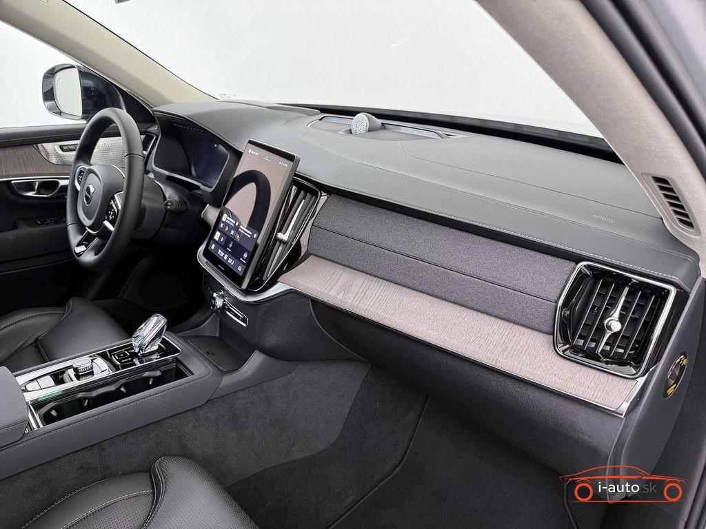 Volvo XC90 T8 Ultra Dark Plug-In Hybrid AWD za 82500€