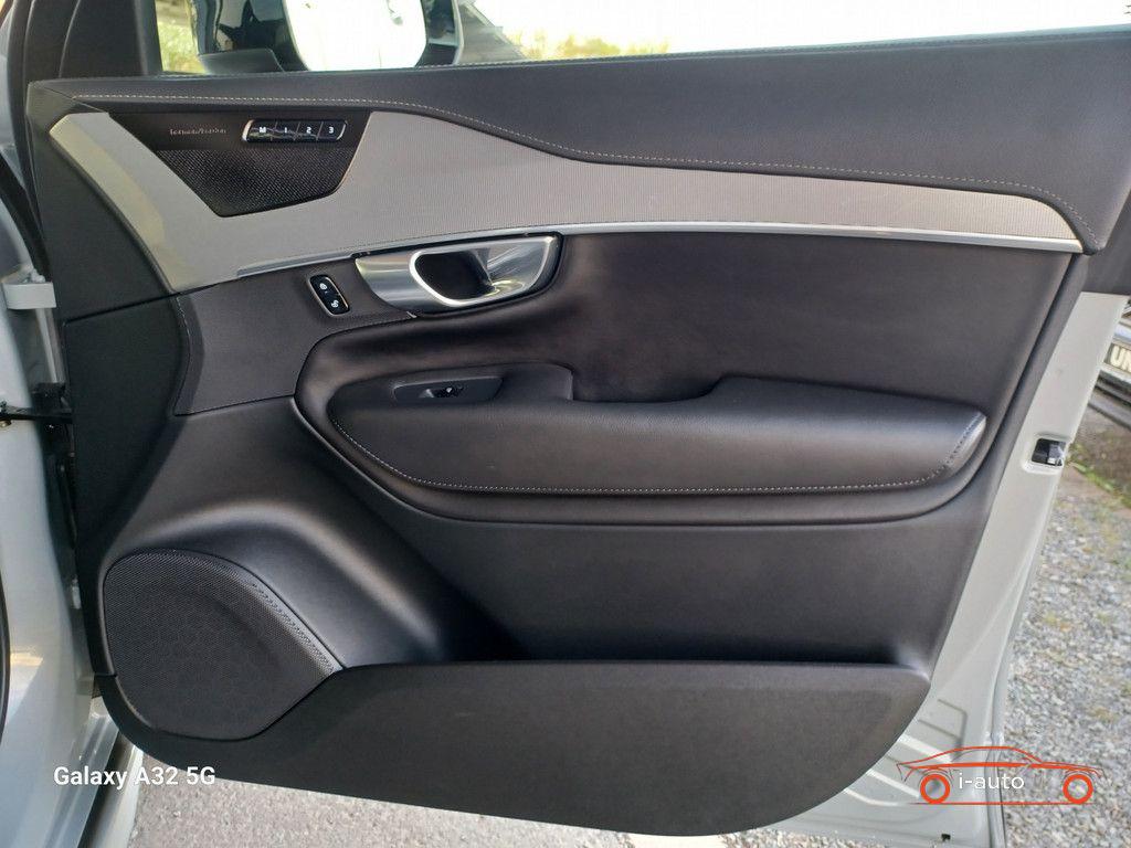 Volvo XC90 T8 Ultra Dark Plug-In Hybrid AWD za 61410€