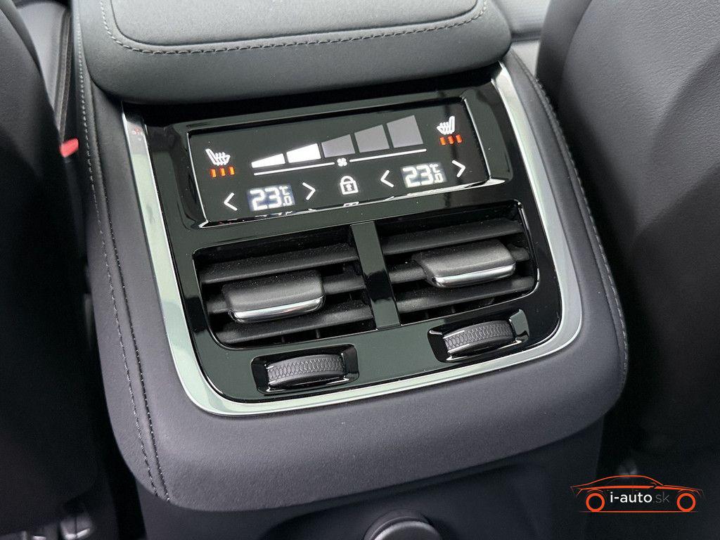 Volvo XC90 T8 Ultra Dark Plug-In Hybrid AWD za 82500€