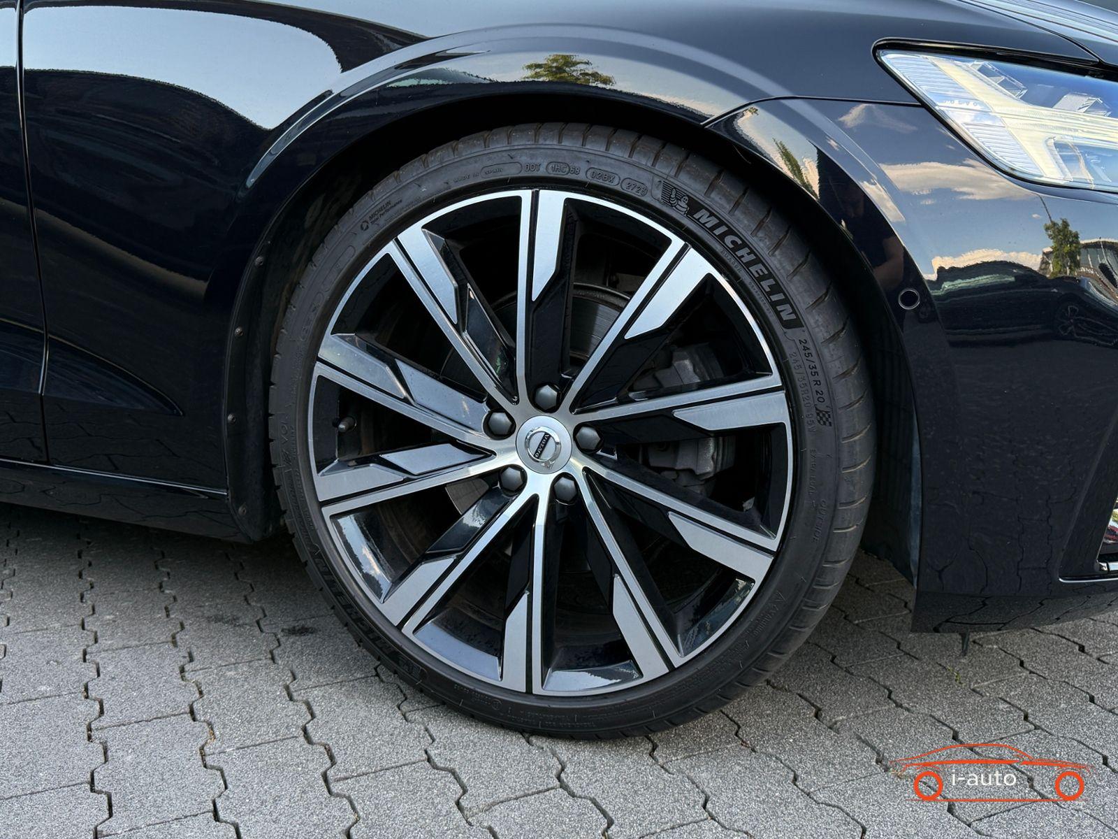 Volvo S60 Plus Dark za 40800€