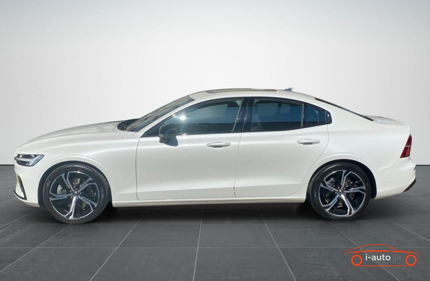 Volvo S60 B5 Ultimate Dark AWD  za 42000€