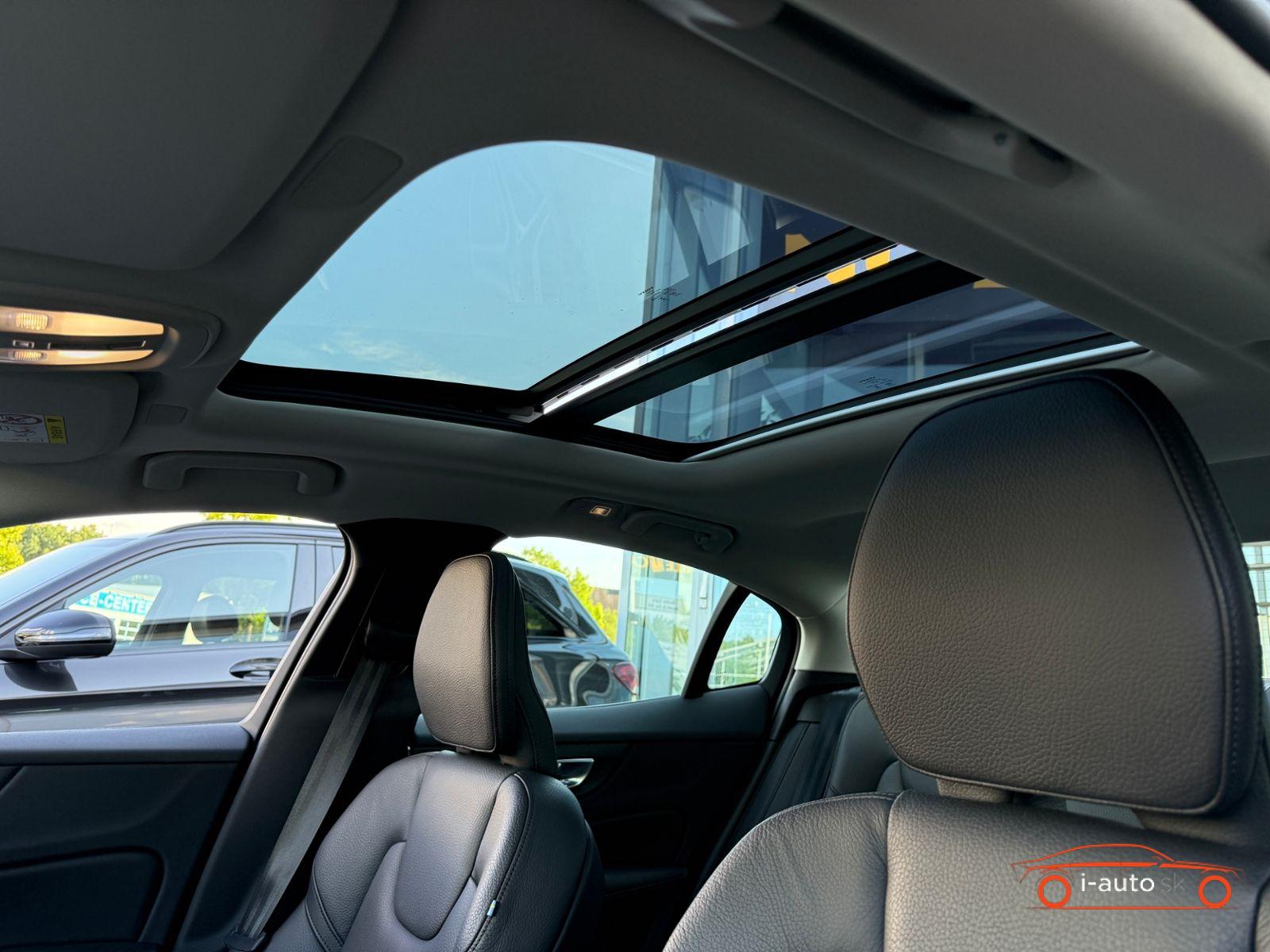 Volvo S60 Plus Dark za 40800€