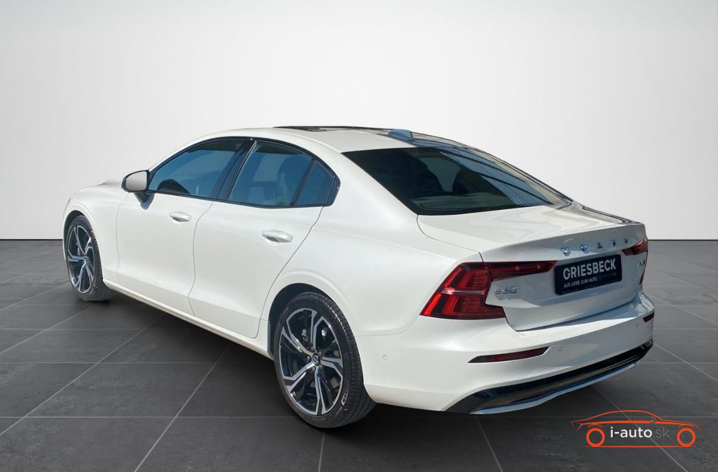 Volvo S60 B5 Ultimate Dark AWD  za 42000€